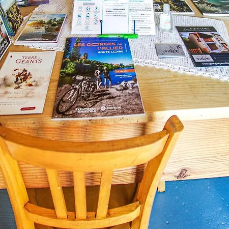 Nice In Privat-du-dragon With 1 Bedrooms And Wifi