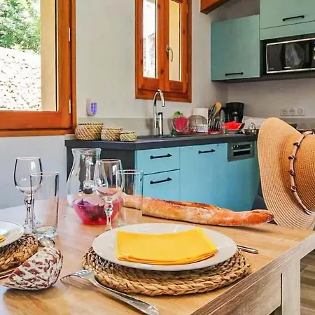 Nice In Privat-du-dragon With 1 Bedrooms And Wifi *
