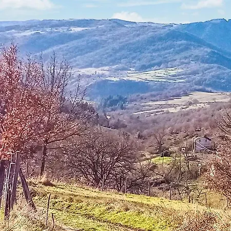 Сasa de vacaciones Nice In Privat-du-dragon With 1 Bedrooms And Wifi Saint-Privat-du-Dragon