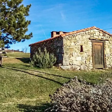 Nice In Privat-du-dragon With 1 Bedrooms And Wifi Saint-Privat-du-Dragon